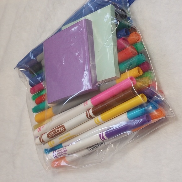 Colorful Marker bundle - Picture 3 of 3